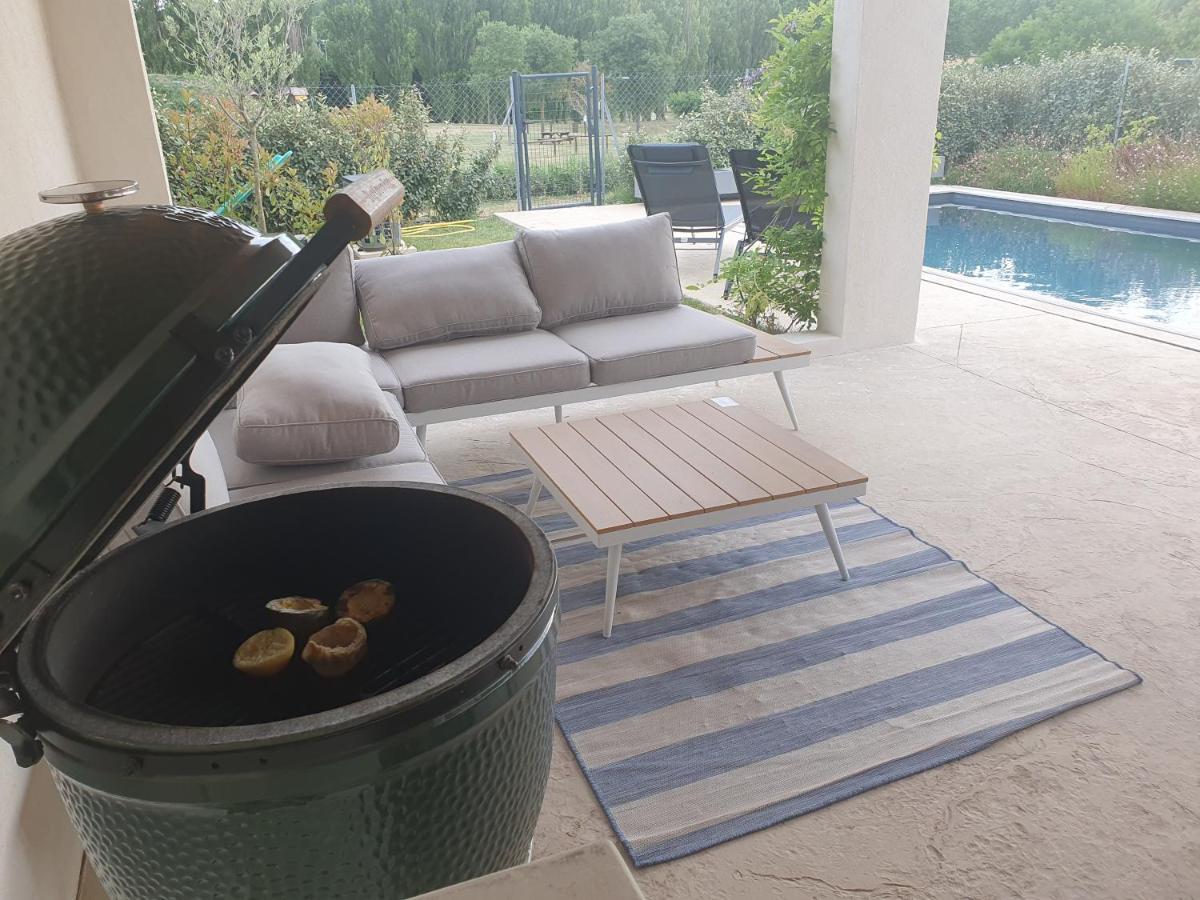 Villa Mont Ventoux: Luxury Retreat with Private Pool and Provençal Views Malaucene Exterior photo