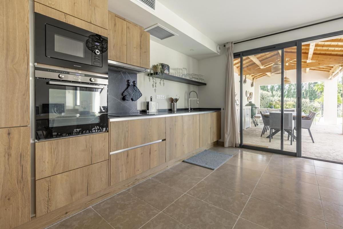 Villa Mont Ventoux: Luxury Retreat with Private Pool and Provençal Views Malaucene Exterior photo